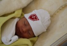 nouveau né naître natalité l'hôpital sainte famille Bethléem Ordre de Malte