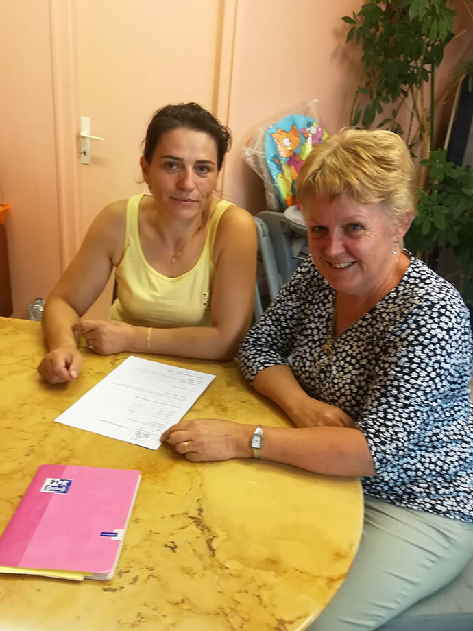Marie-Claude Vionnet à droite, Présidente de l’association SOS Futures mamans de Pontarlier
