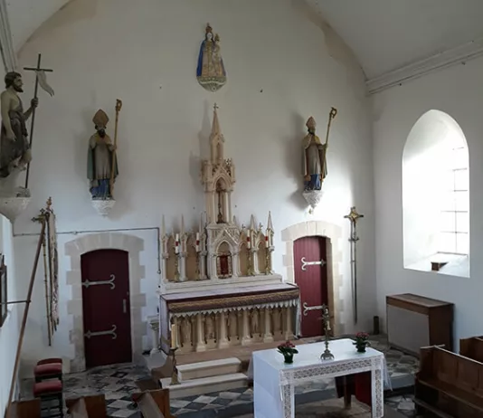Intérieur de l’église Saint Jean-Baptiste de Pont-Brocard