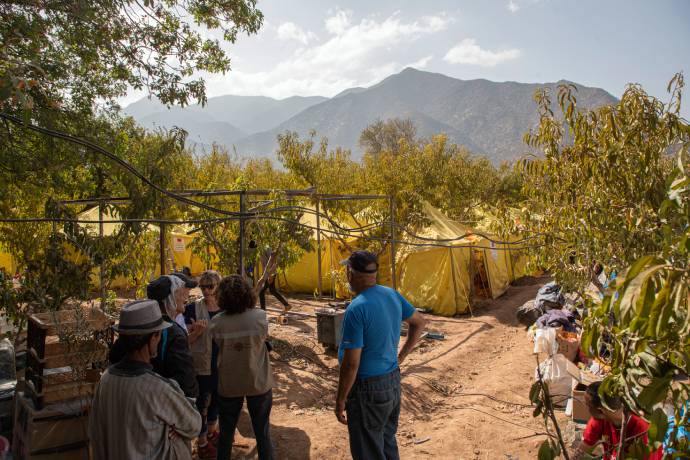 seisme maroc familles sinistrées dans des tentes