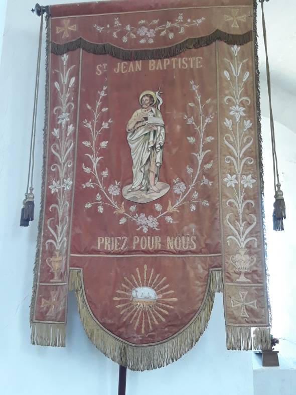 Bannière de Pont-Brocard St Jean Baptiste avant restauration