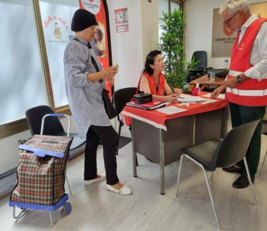 épicerie solidaire dans un quartier de la ville particulièrement touché par la pauvreté