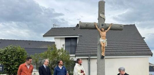 Inauguration du premier calvaire restauré avec le soutien de la Fondation