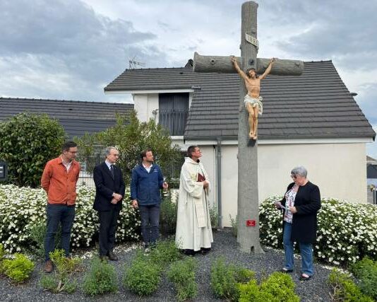 Inauguration du premier calvaire restauré avec le soutien de la Fondation