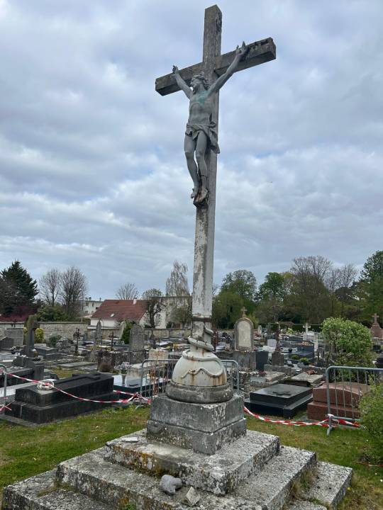 Le calvaire du vieux cimetière de la ville de Marly-le-Roi